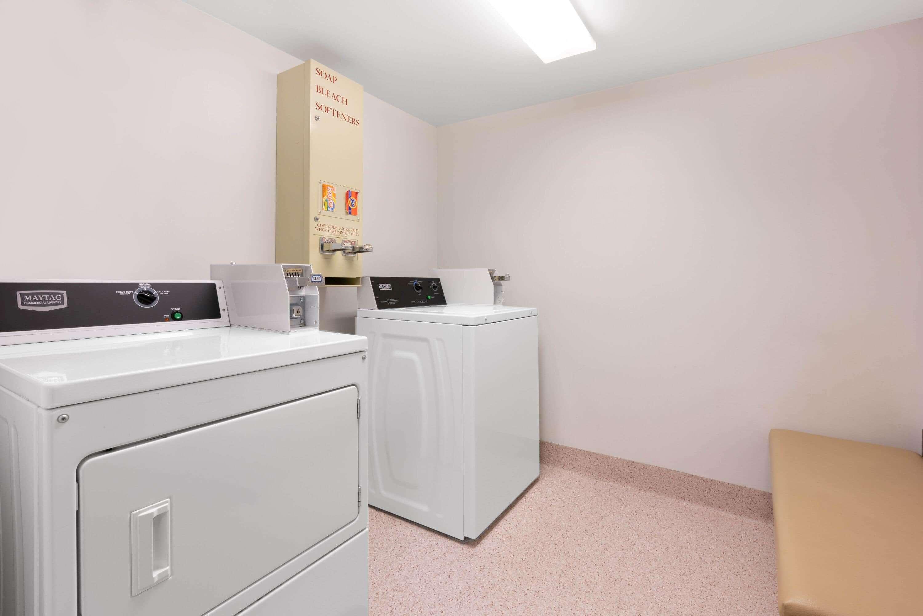 Super 8 By Wyndham West 3*