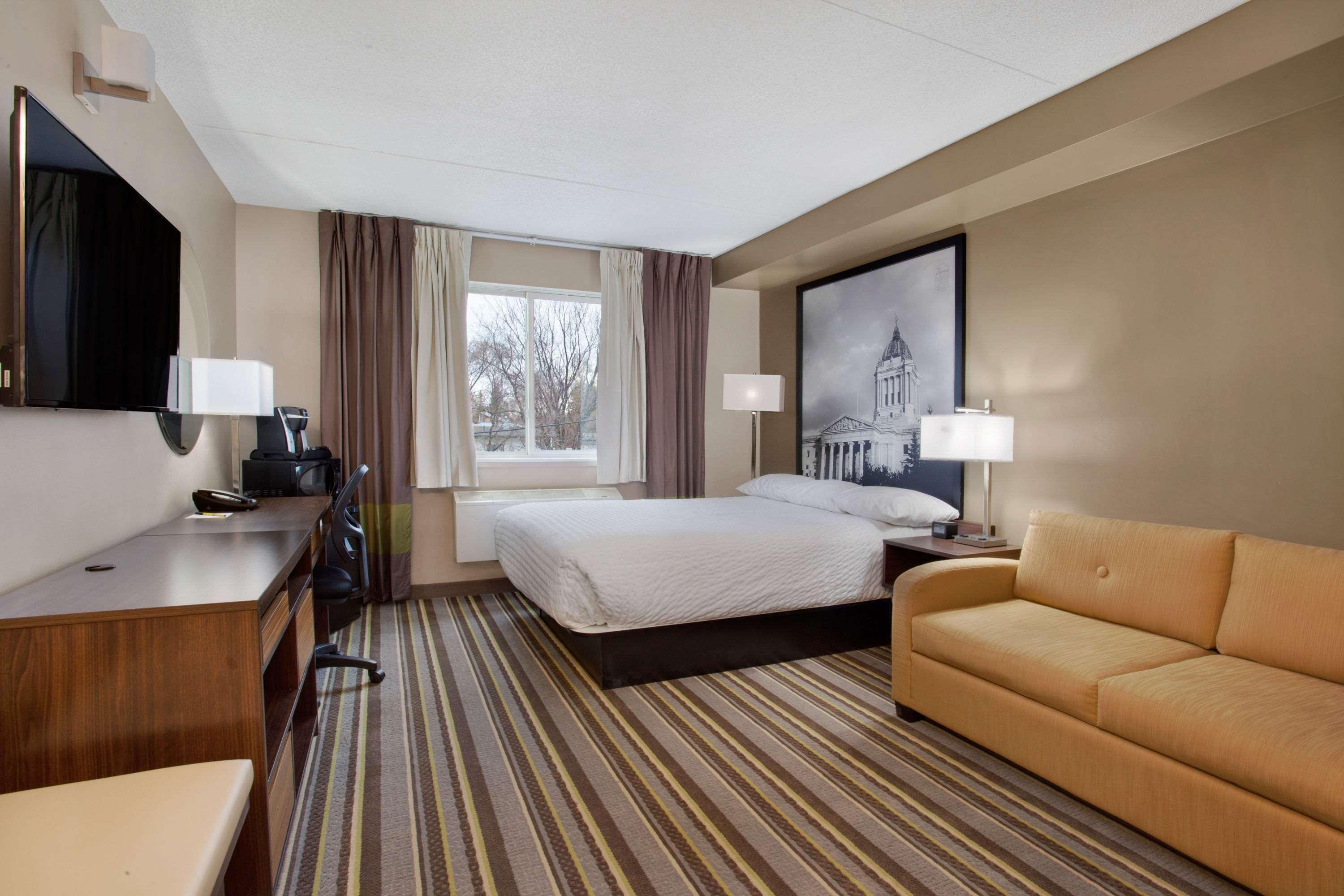 Super 8 By Wyndham West Winnipeg